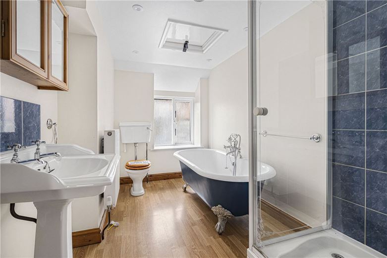 5 bedroom cottage, Valley Road, Finmere MK18 - Sold STC