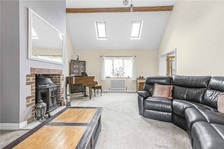 4 bedroom , Bayswater Farm Road, Headington OX3 - Available