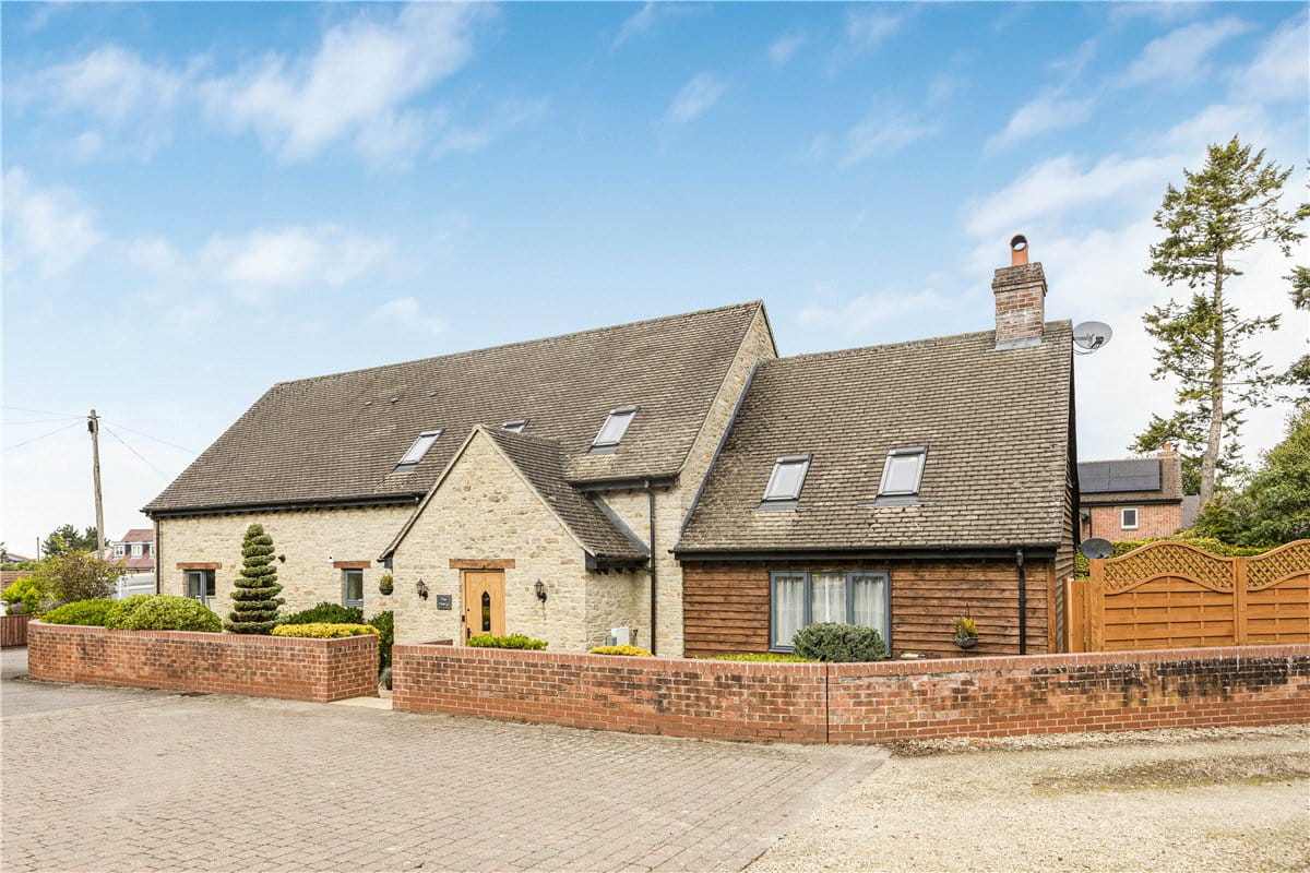 4 bedroom , Bayswater Farm Road, Headington OX3 - Available
