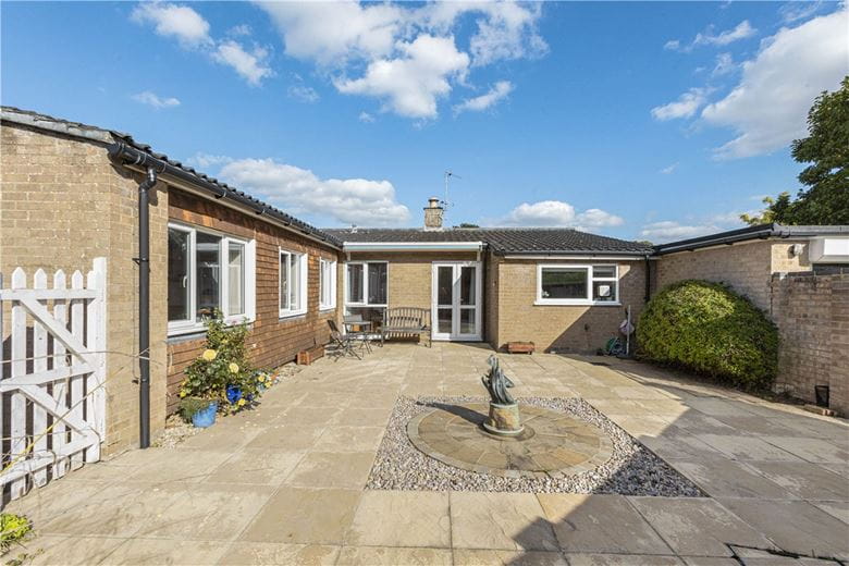 3 bedroom bungalow, Foxton Close, Oxford OX2 - Available