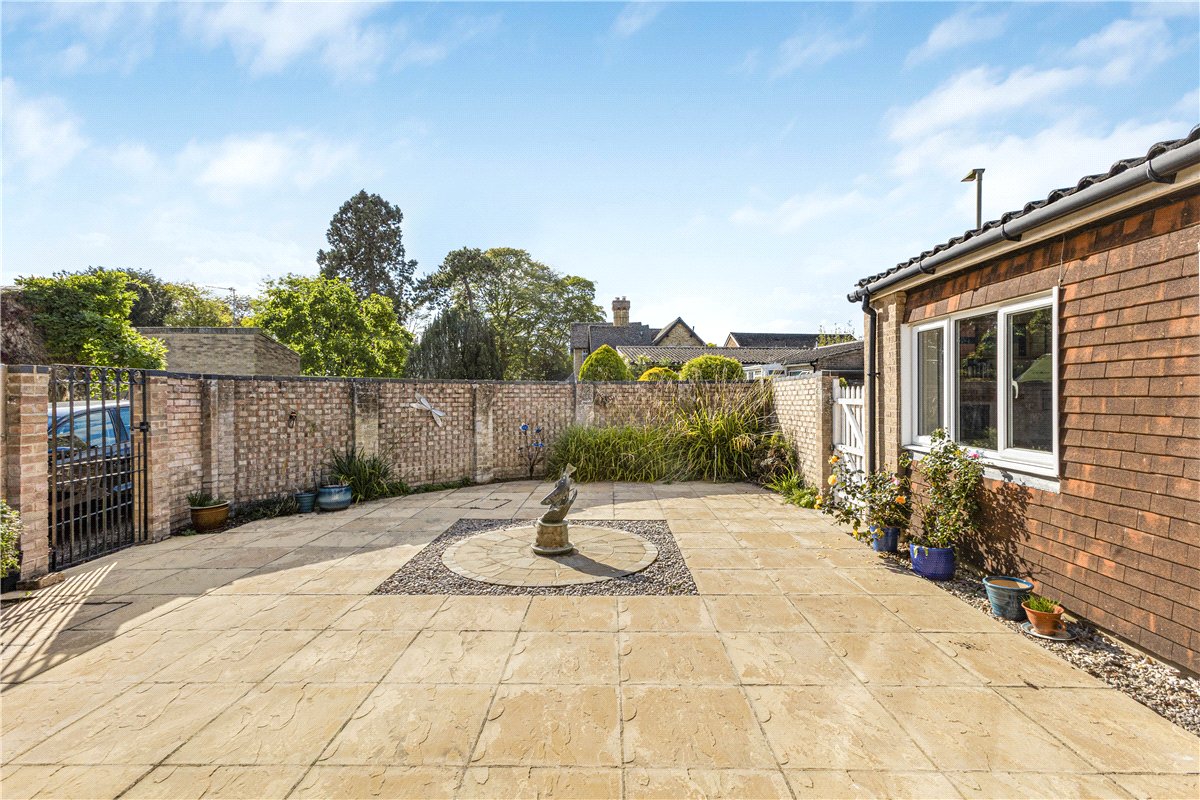 3 bedroom bungalow, Foxton Close, Oxford OX2 - Sold STC