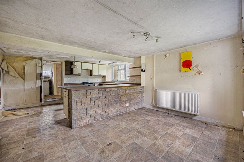 4 bedroom cottage, Queen Camel, Yeovil BA22 - Available