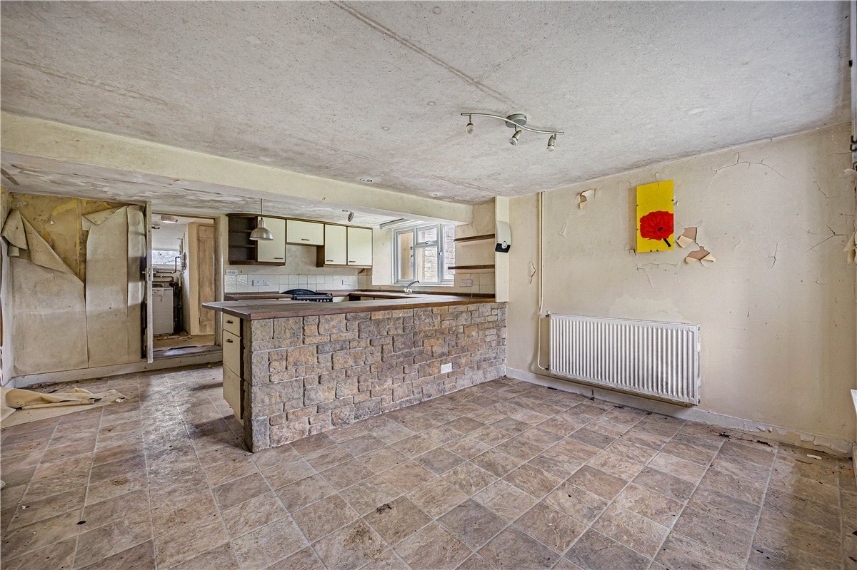 4 bedroom cottage, Queen Camel, Yeovil BA22 - Available