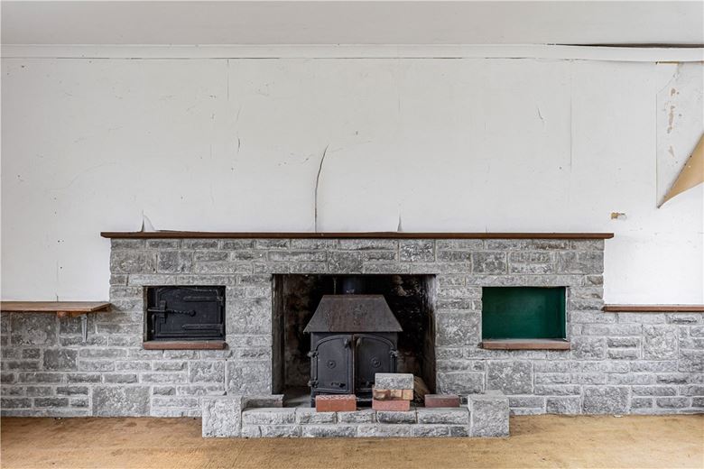 4 bedroom house, Queen Camel, Yeovil BA22 - Available