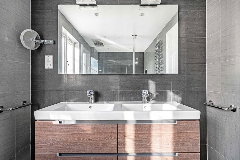 5 bedroom house, Tortington, Arundel BN18 - Available