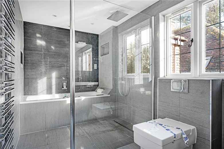 5 bedroom house, Tortington, Arundel BN18 - Available