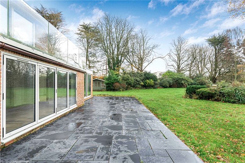 5 bedroom house, Tortington, Arundel BN18 - Available