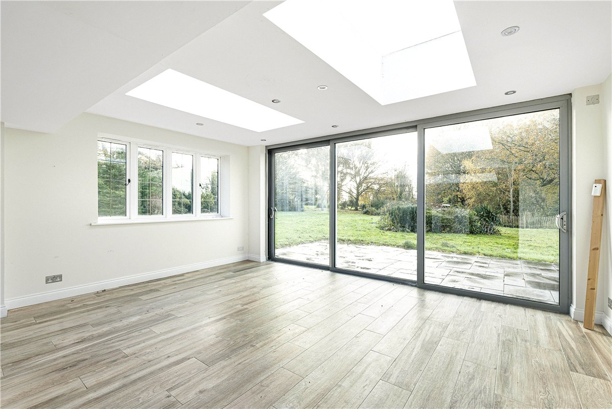 5 bedroom house, Tortington, Arundel BN18 - Available