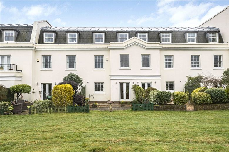 3 bedroom house, Ford Road, Tortington BN18 - Available