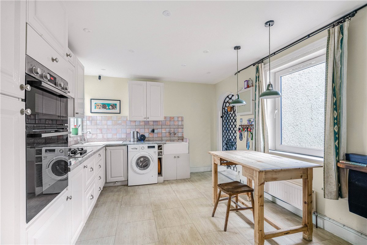 6 bedroom , Eynsham Road, Botley OX2 - Available