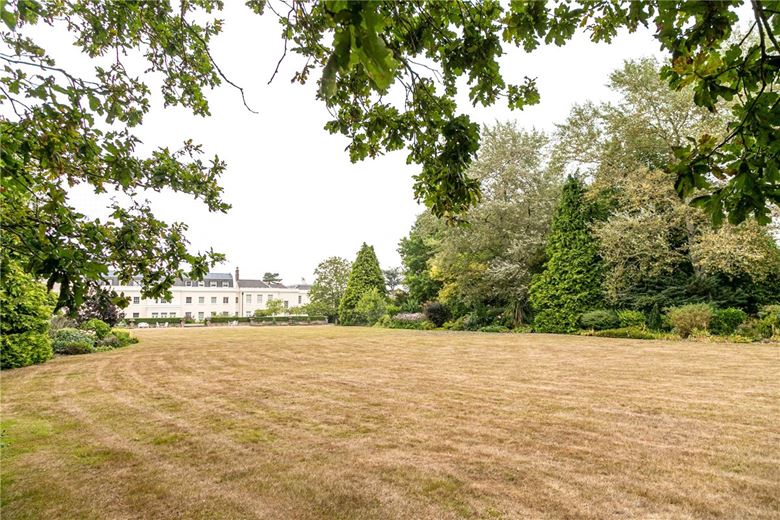 3 bedroom house, Arundel Wing, Tortington Manor BN18 - Available