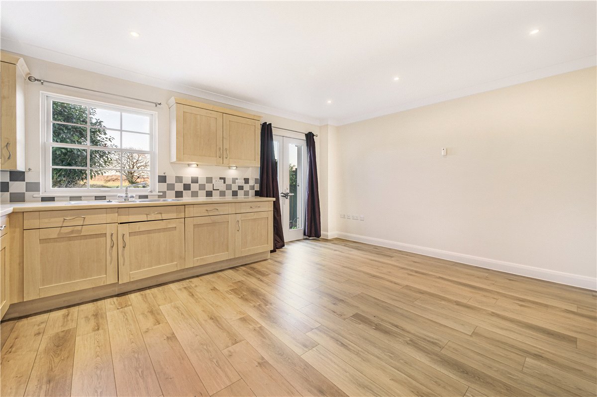 3 bedroom house, Tortington Manor, Ford Road BN18 - Available