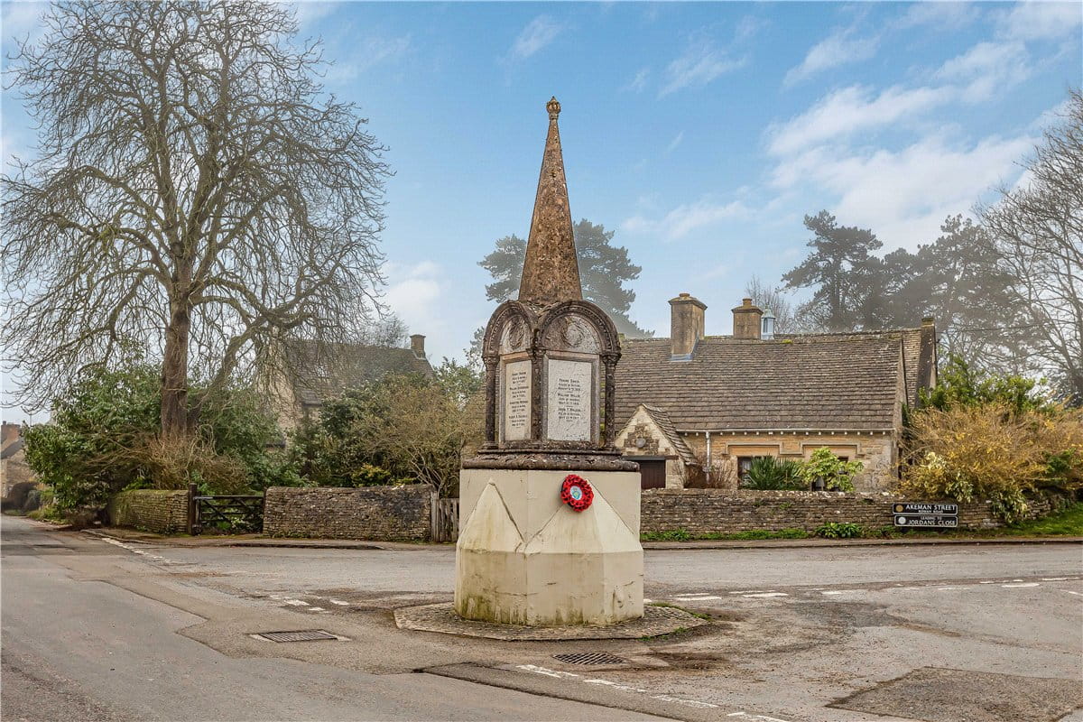 3 bedroom house, Lower End, Ramsden OX7 - Available