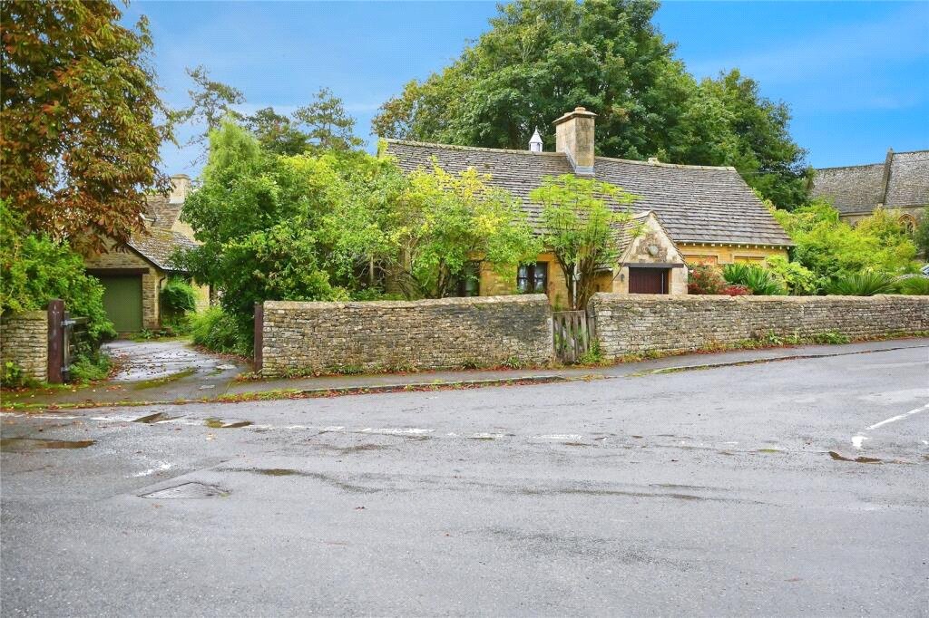 3 bedroom house, Lower End, Ramsden OX7 - Available