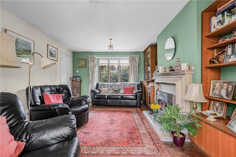 4 bedroom house, Guildenford, Burford OX18 - Available