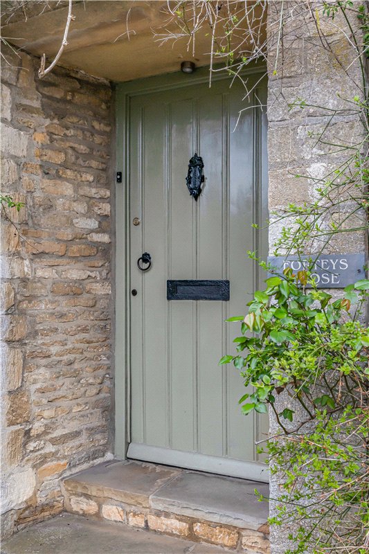 4 bedroom house, Guildenford, Burford OX18 - Available