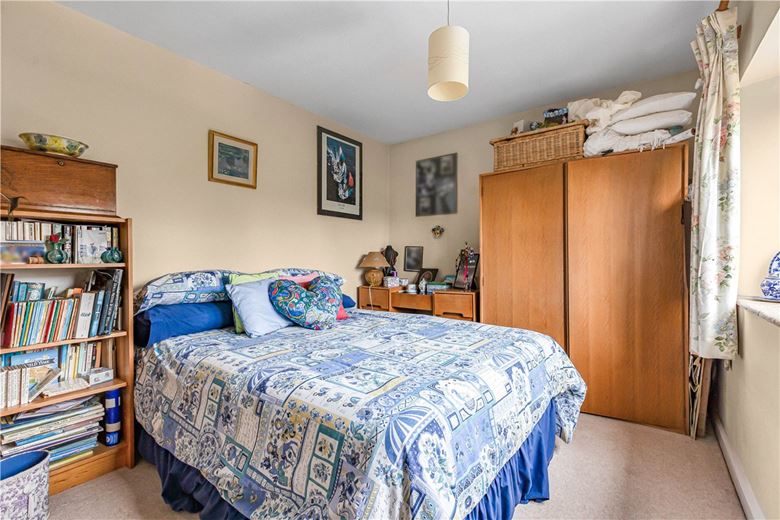 4 bedroom house, Guildenford, Burford OX18 - Available