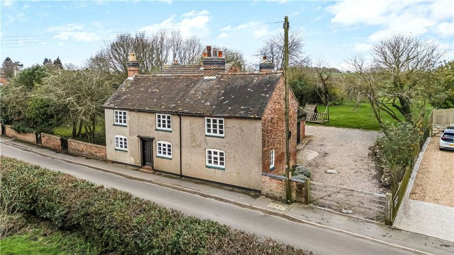 4 bedroom cottage, Main Street, Sutton Cheney CV13 - Available