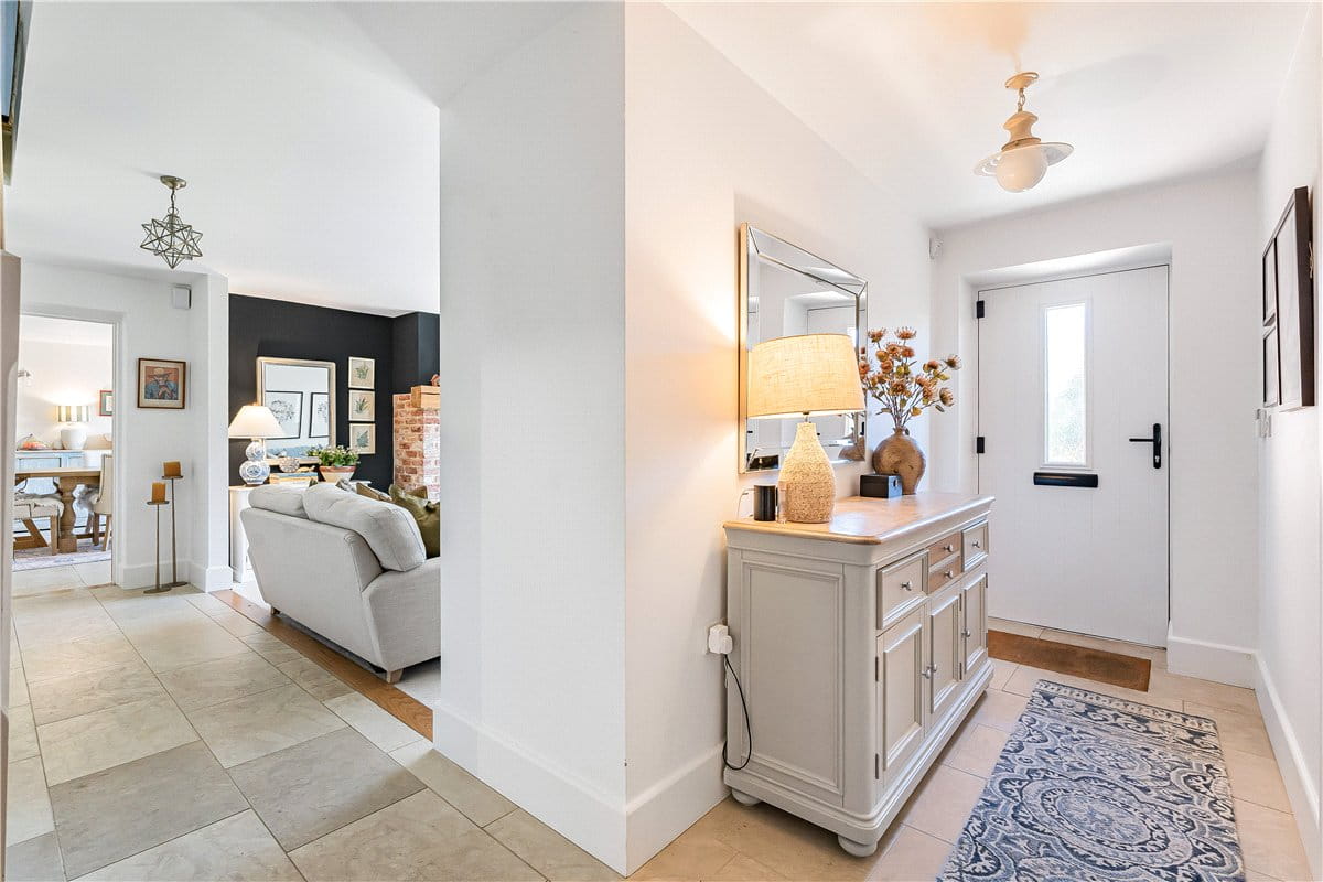 5 bedroom , Pearce Courtyard, Oakley HP18 - Available