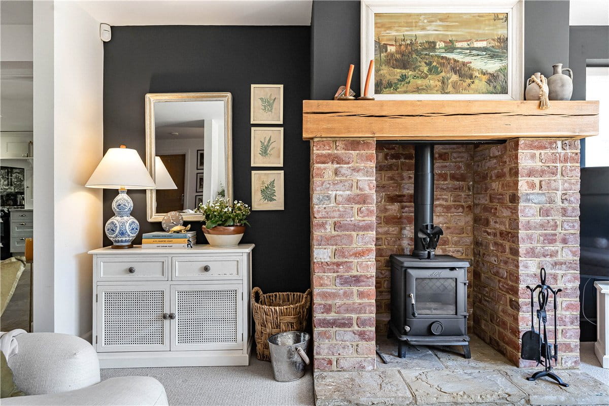 5 bedroom , Pearce Courtyard, Oakley HP18 - Available
