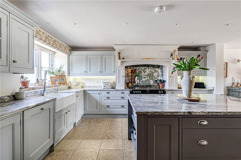 5 bedroom , Pearce Courtyard, Oakley HP18 - Available