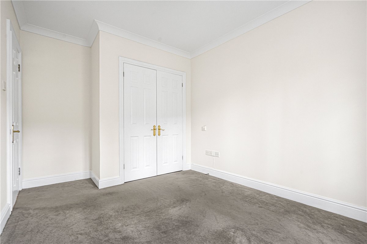 2 bedroom flat, Grandpont Place, Longford Close OX1