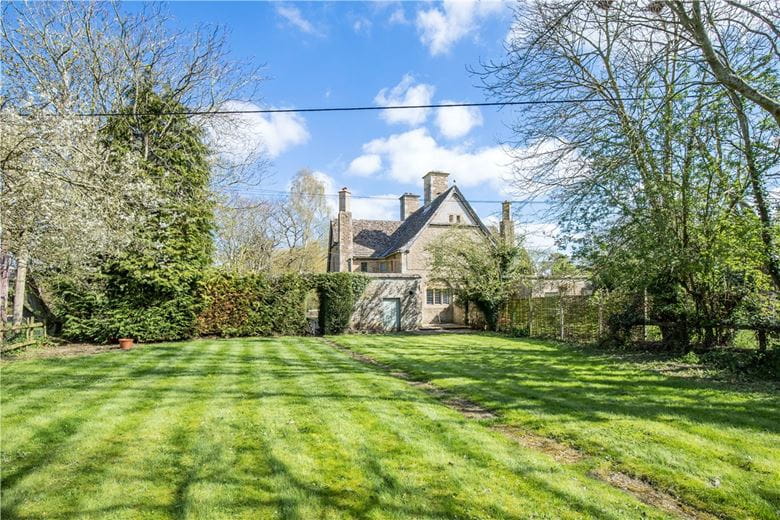 2 bedroom house, Memorial Cottages, Kelmscott GL7