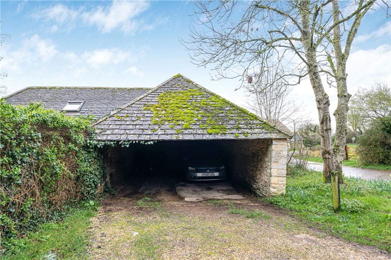 3 bedroom cottage, Manor Cottages, Kelmscott GL7 - Available