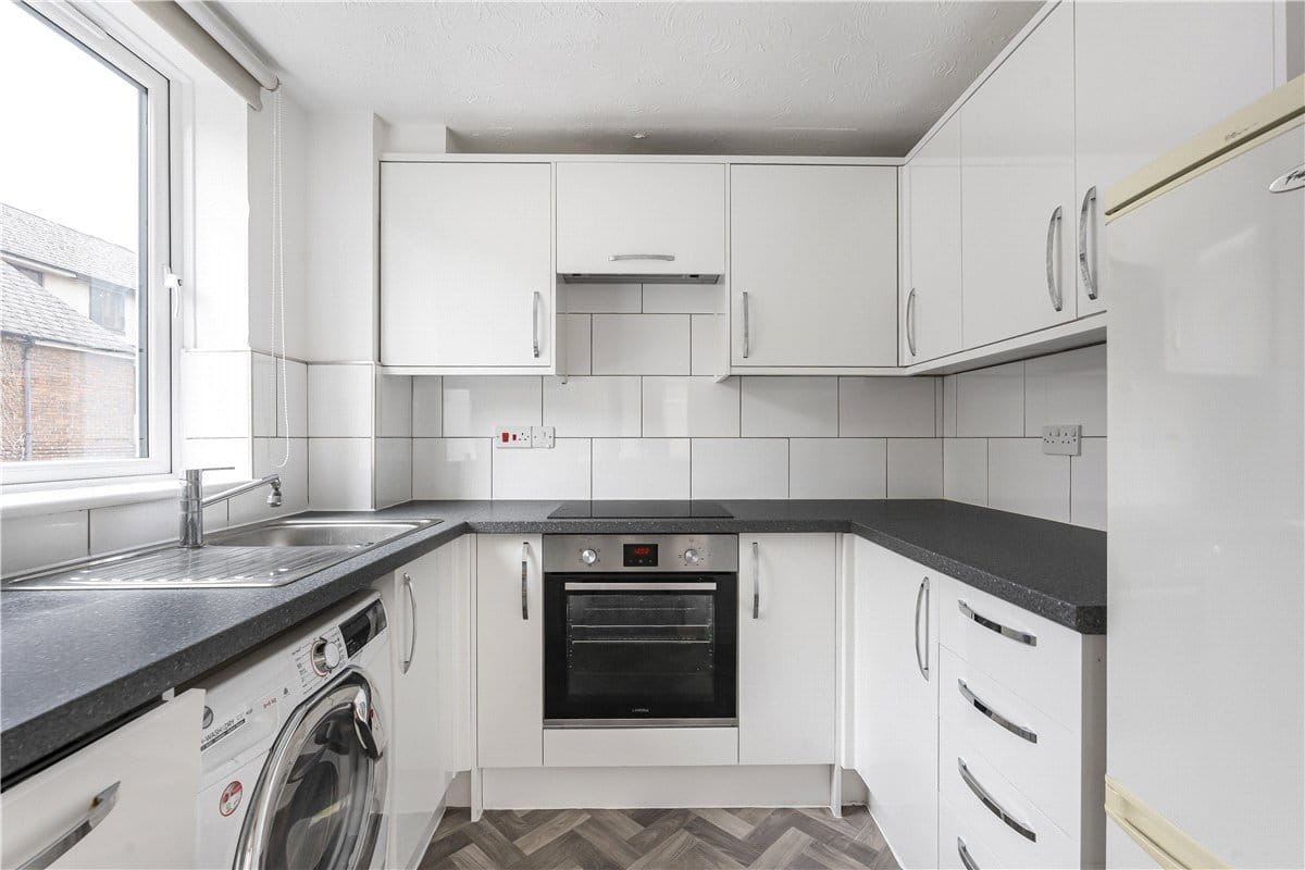 2 bedroom flat, Tennyson Lodge, Paradise Square OX1 - Let Agreed