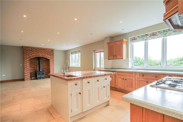 4 bedroom house, Stanton Harcourt Road, South Leigh OX29 - Available