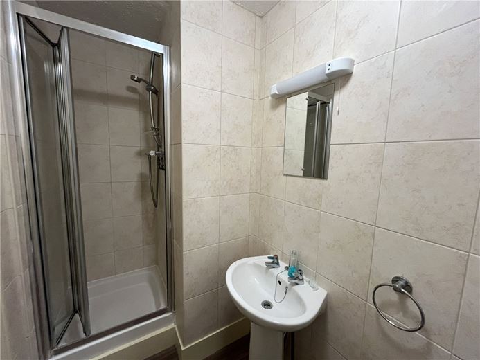  bedroom flat, Cowley Road, Oxford OX4 - Let Agreed