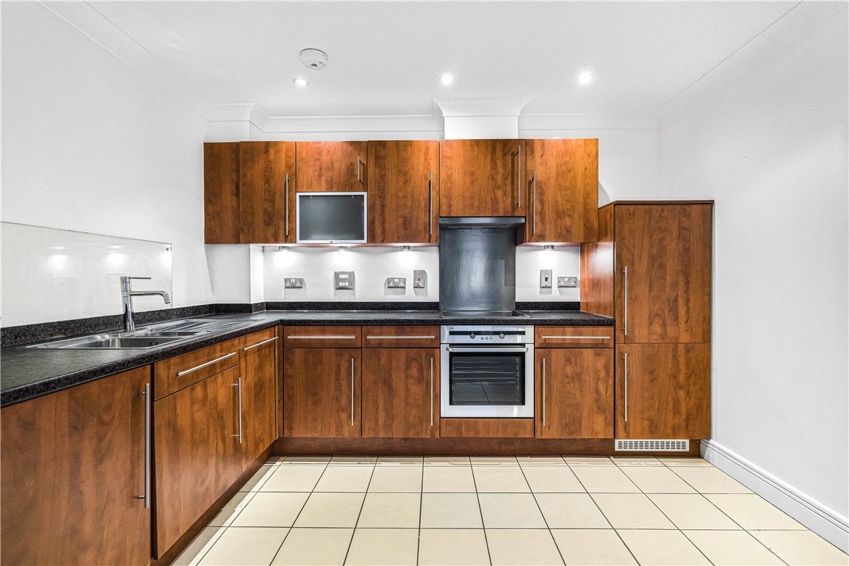 2 bedroom flat, Elizabeth Jennings Way, Oxford OX2 - Available