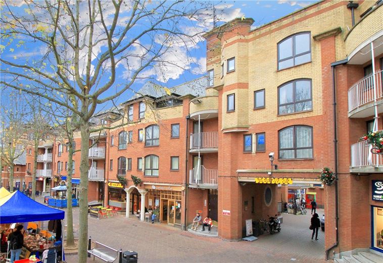 1 bedroom flat, The Heyes, Gloucester Green OX1 - Available
