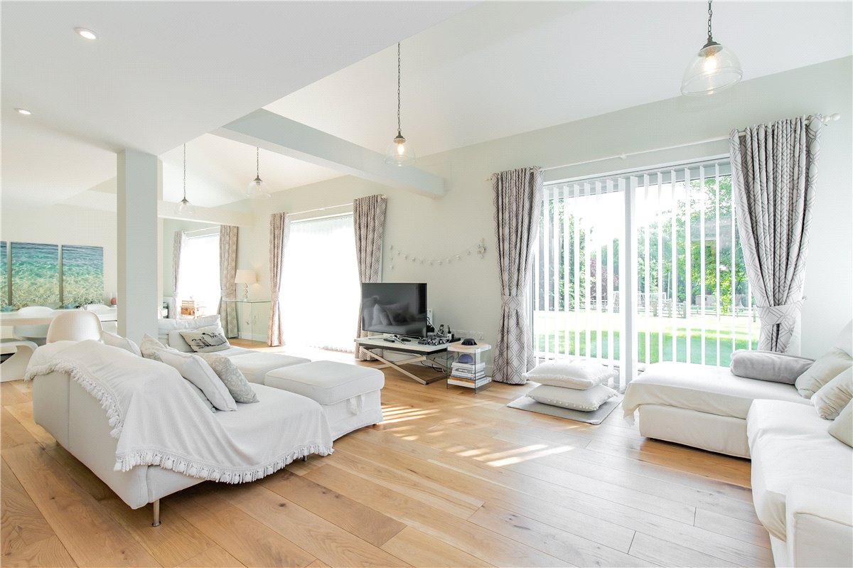 4 bedroom house, Overford Farm, Wytham OX2 - Available