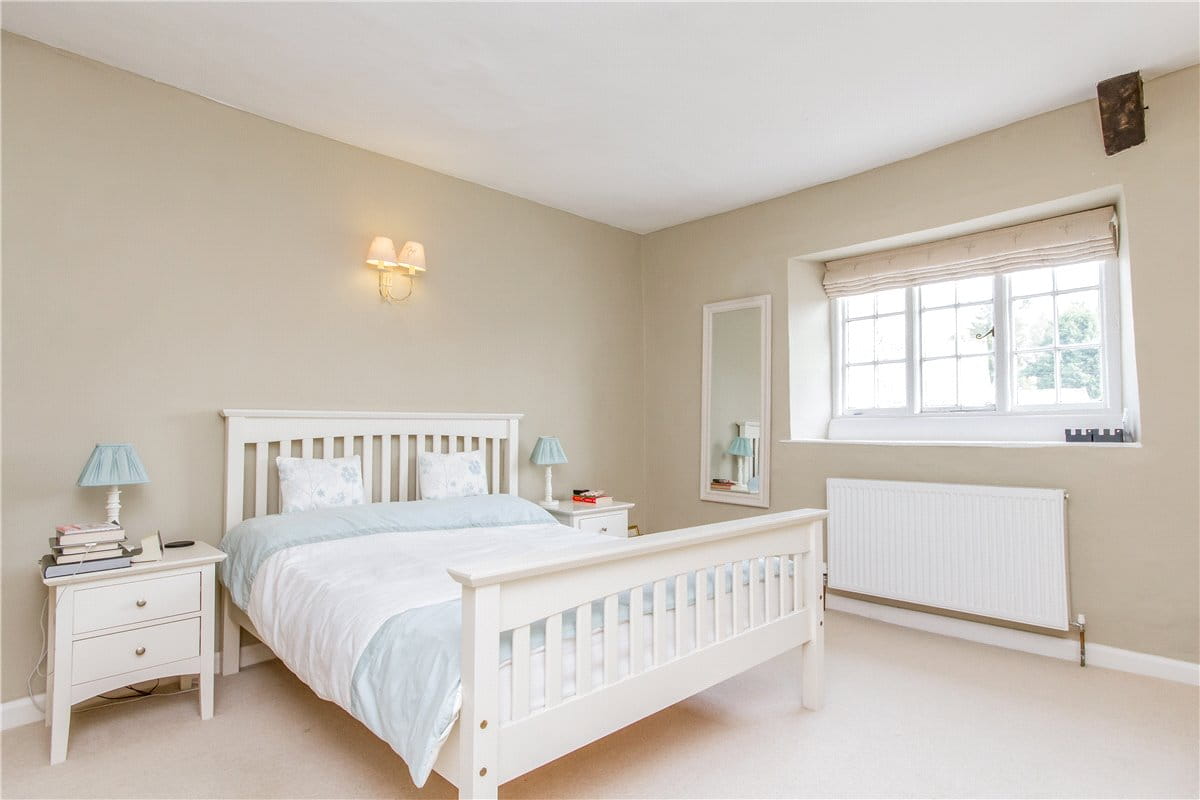 3 bedroom cottage, Medcroft Road, Tackley OX5