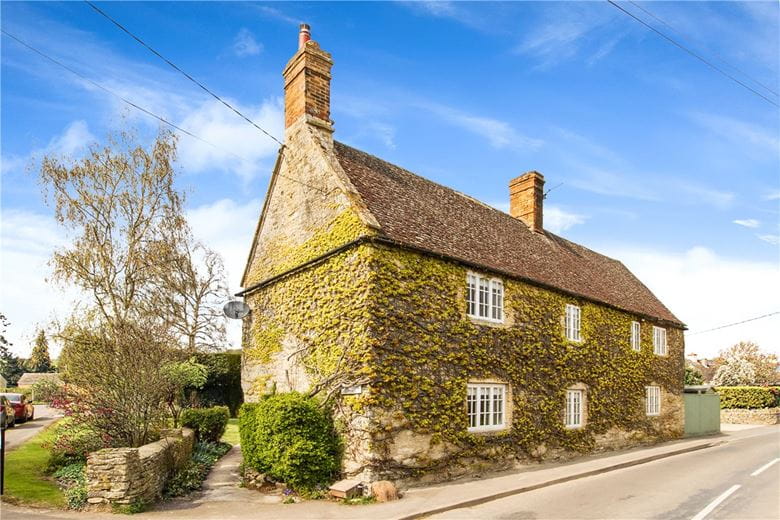 3 bedroom cottage, Medcroft Road, Tackley OX5