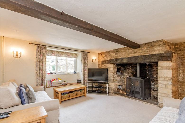3 bedroom cottage, Medcroft Road, Tackley OX5