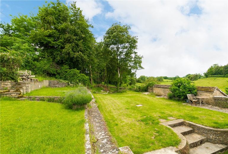 4 bedroom house, Upper Cleveley, Chipping Norton OX7 - Available