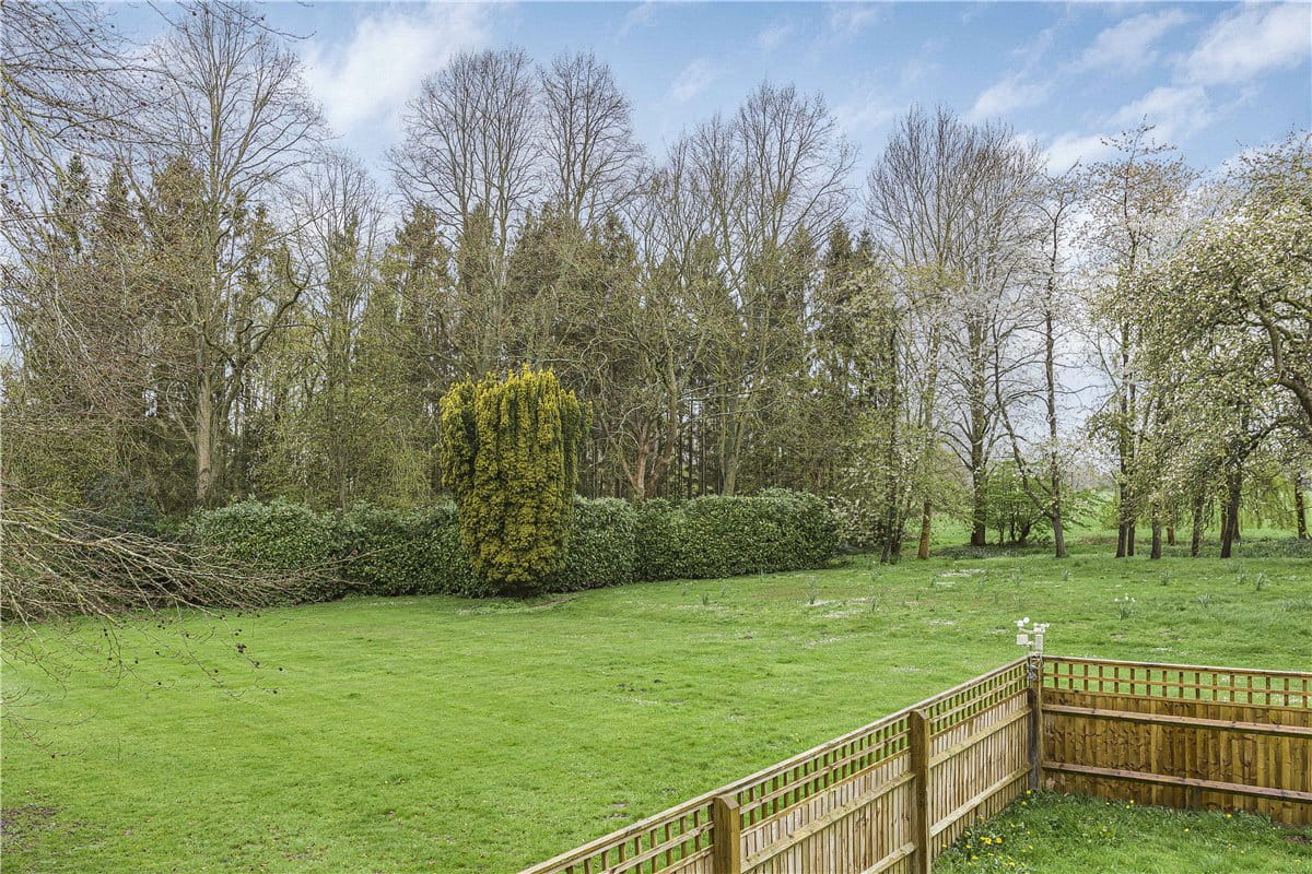 2 bedroom flat, The Coach House, Little Baldon OX44 - Let Agreed