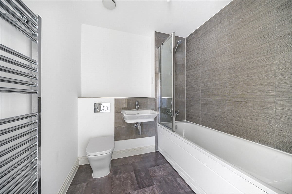 2 bedroom flat, Croxden Way, Daventry NN11