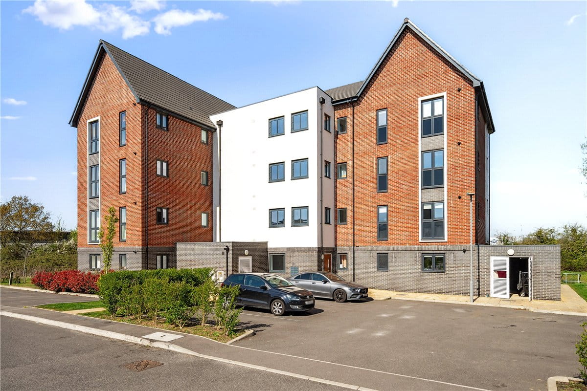 1 bedroom flat, Scott Court, Glebe Farm MK17 - Available
