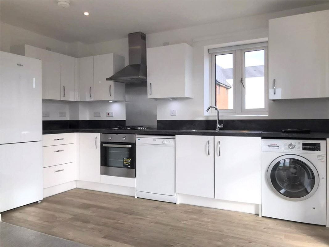 1 bedroom flat, Scott Court, Glebe Farm MK17 - Available