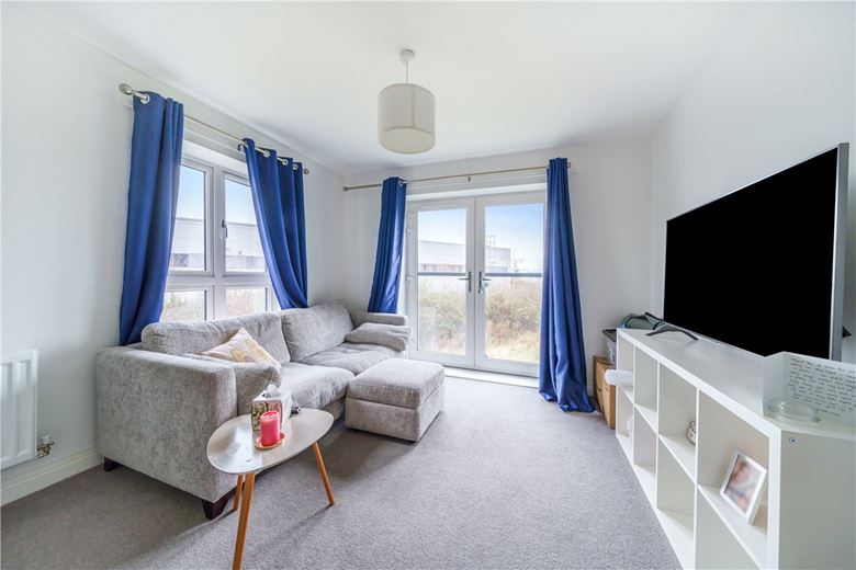 2 bedroom flat, Scott Court, Glebe Farm MK17 - Let Agreed