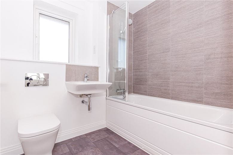 3 bedroom house, Wheatfield Drive, Curbridge OX29