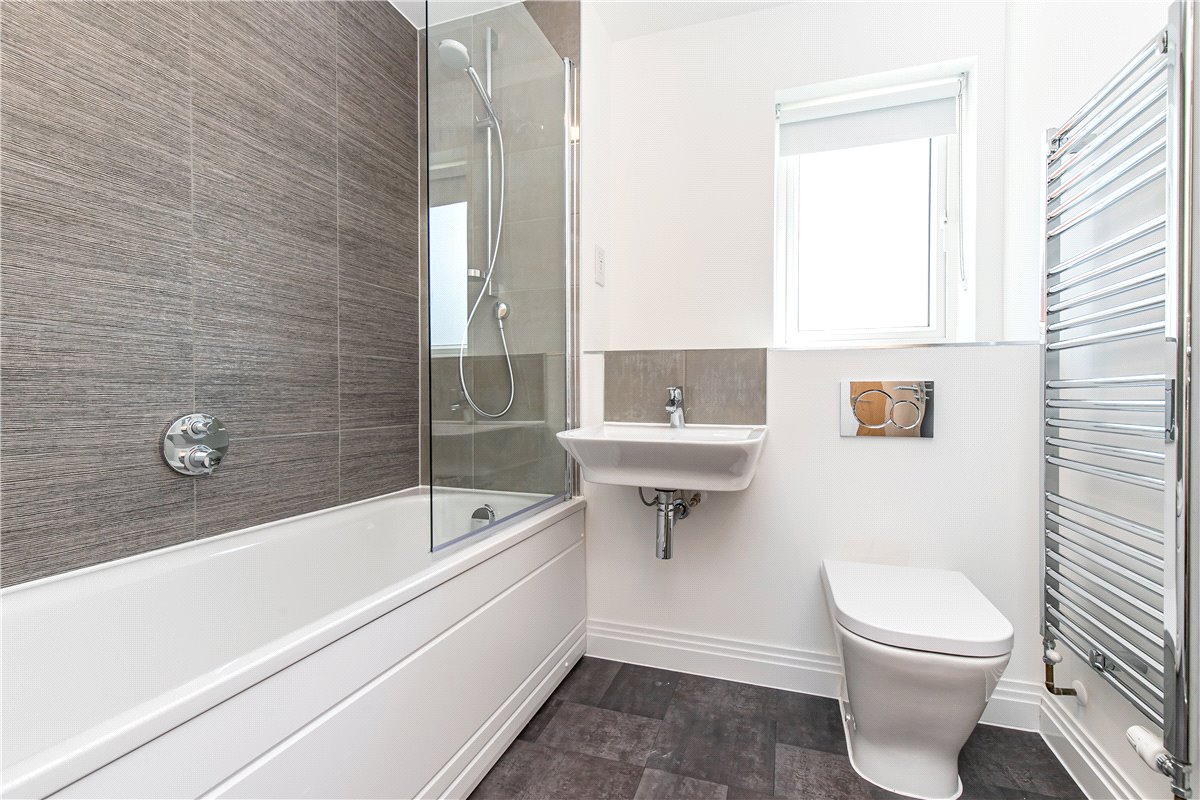 3 bedroom house, Rye Crescent, Curbridge OX29