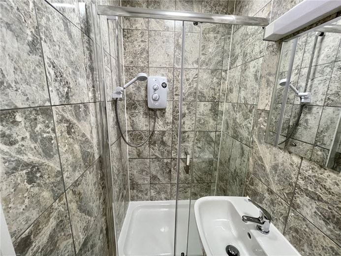  bedroom flat, Cowley Road, Oxford OX4 - Let Agreed