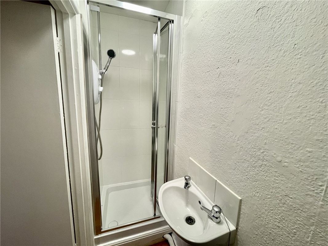  bedroom flat, Bullingdon Road, Oxford OX4 - Available