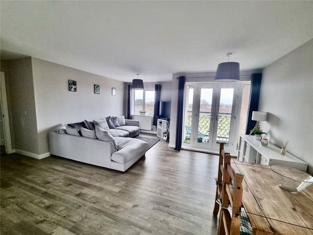 2 bedroom flat, Barrosa Way, Whitehouse MK8