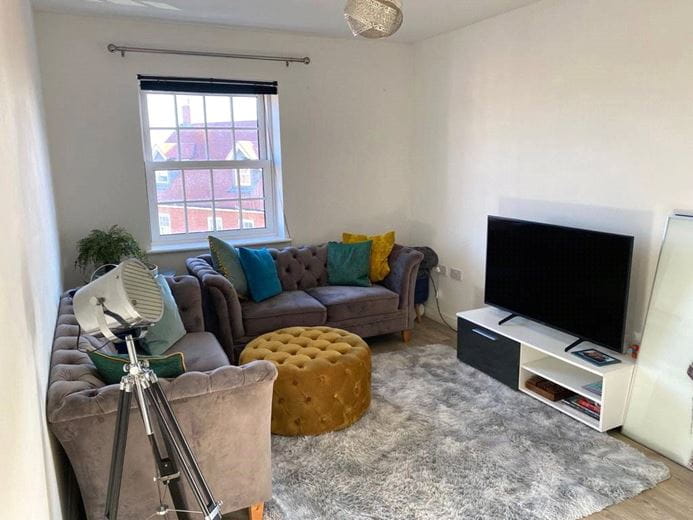 2 bedroom flat, Hardwick Hill, Banbury OX16 - Available