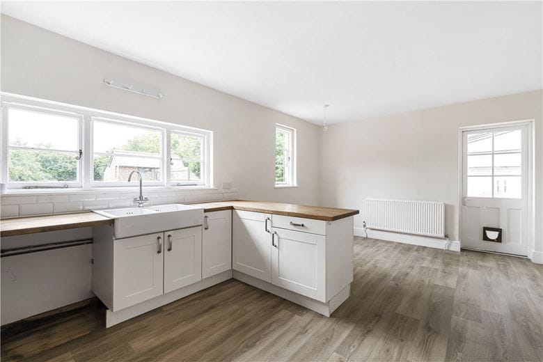 4 bedroom house, Manor Cottages, Lower Thorpe Mandeville OX17 - Let Agreed